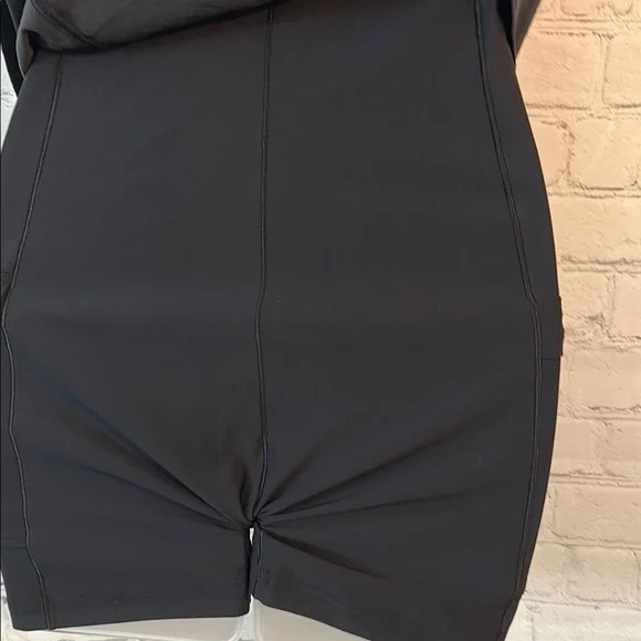 Outdoor Voices Black Exercise Dress with built in shorts and liner New - Picture 13 of 14